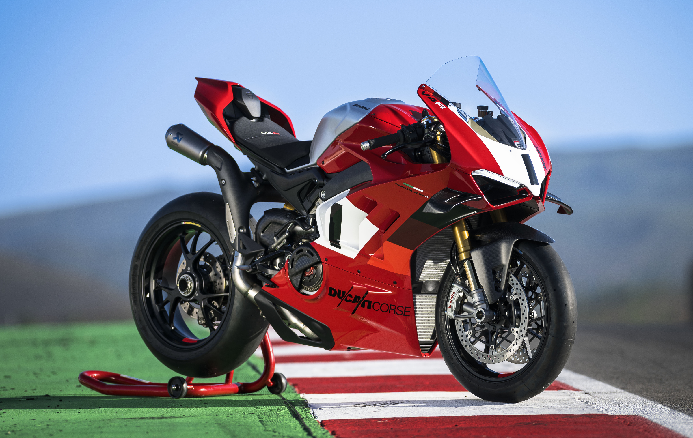 2023 Ducati V4 R first look: Polishing the halo - RevZilla