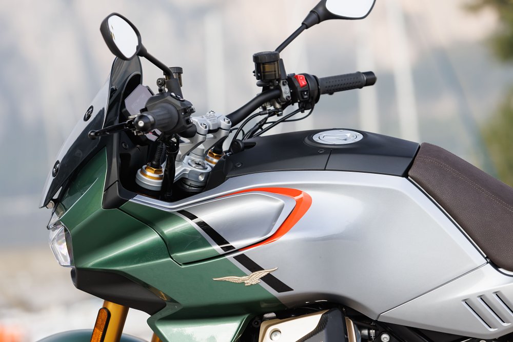 Moto Guzzi V100 Mandello