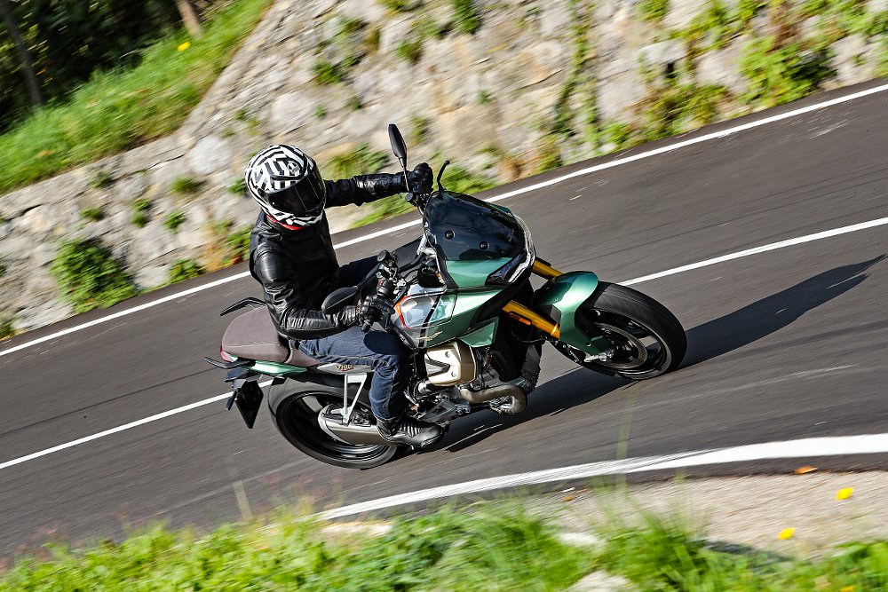 Moto Guzzi V100 Mandello 