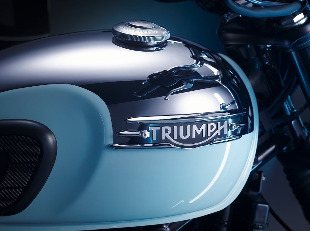 Bonneville T120 Chrome tank