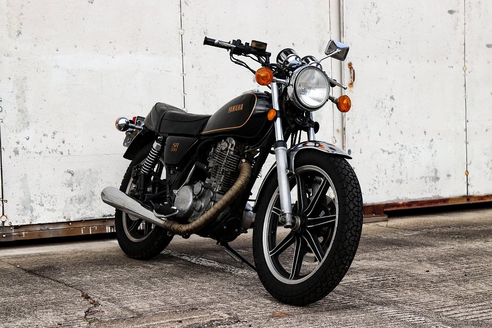 Retrospective review: The Yamaha SR500, a kick-only street thumper