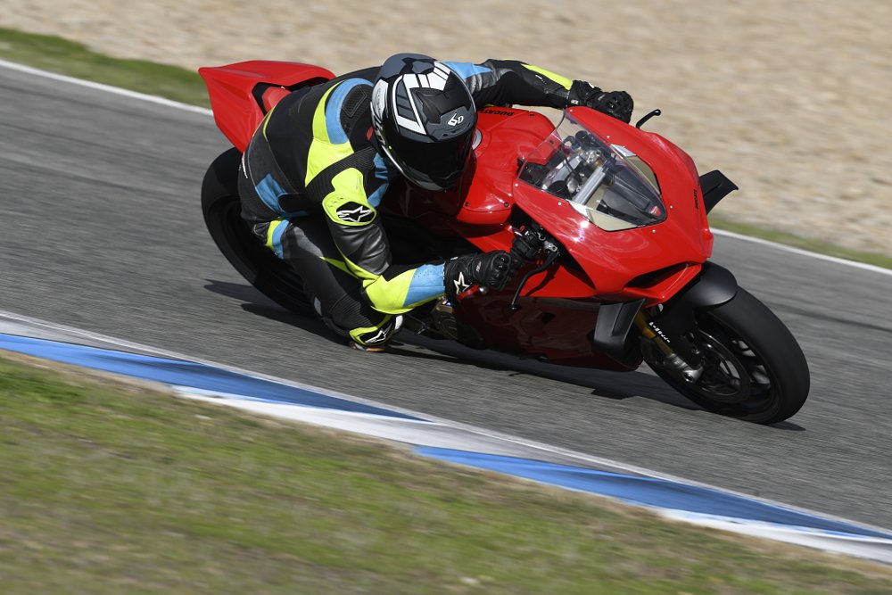 Zack Courts testing the Ducati Panigale V4 S on the track