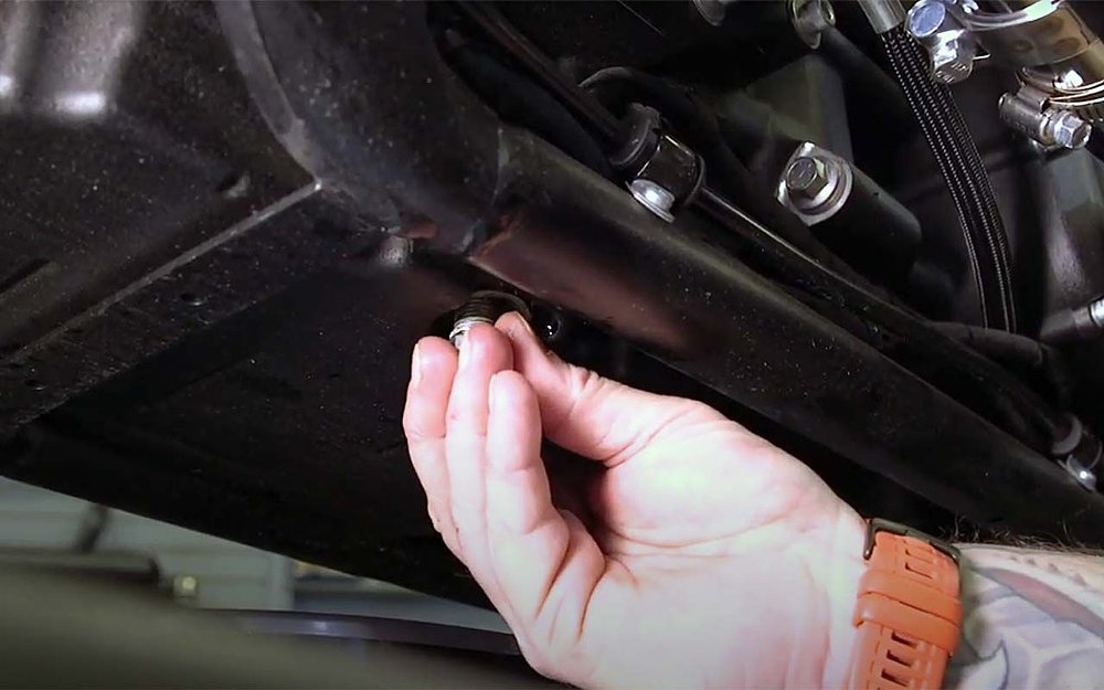 M8-transmission-oil-change-drain-plug