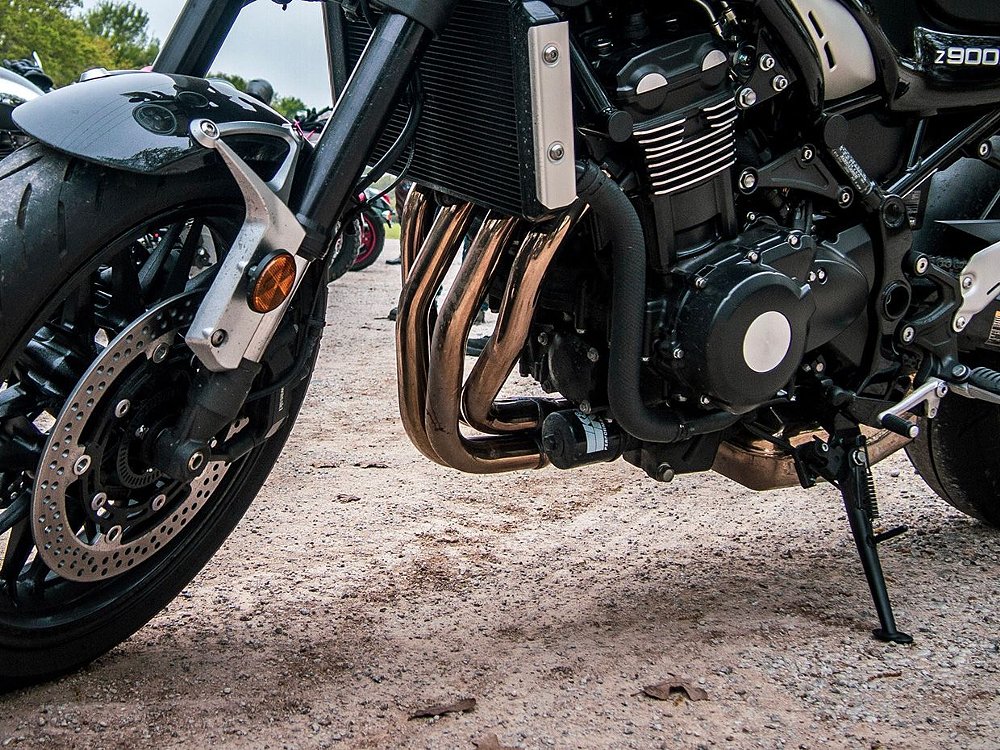 Kawasaki Z900RS Stock Exhaust
