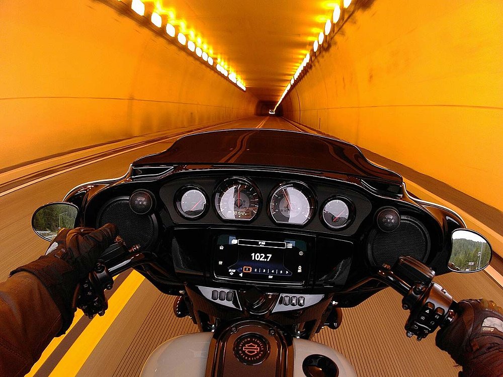 Tunnel-Vision-2020-Harley-CVO-Street-Glide