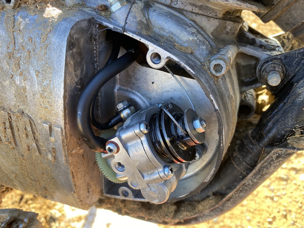 DT1 oil-pump cable off its pulley. 