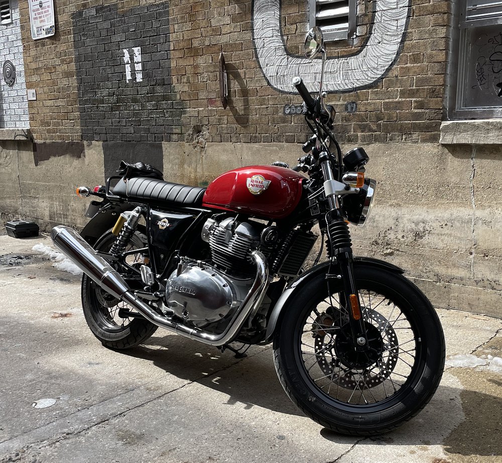 Royal Enfield Interceptor in red