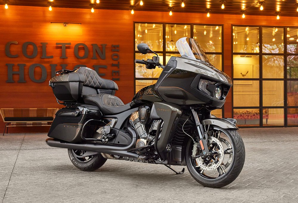 2023 Indian Pursuit Elite parked in front of a hotel, front view