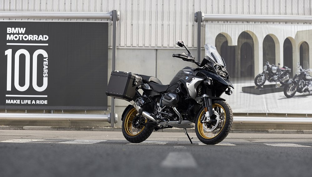 One millionth BMW boxer-engine GS leads to trip down Common Tread memory lane