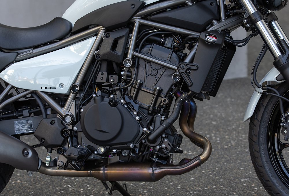 2024 Kawasaki Eliminator engine