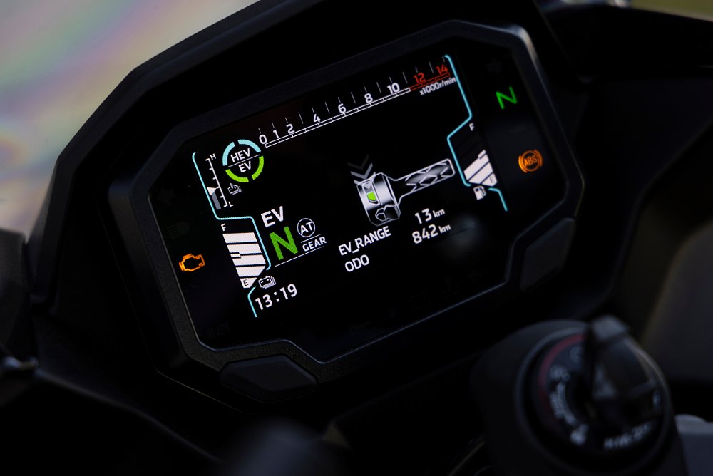 A close up view of the Ninja 7 Hyb rid dash showing the