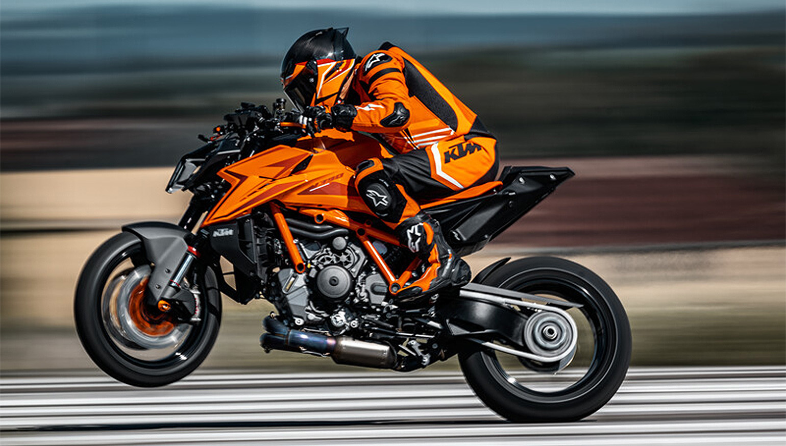 2024 KTM 1390 Super Duke R Evo and 890 SMT first look - RevZilla