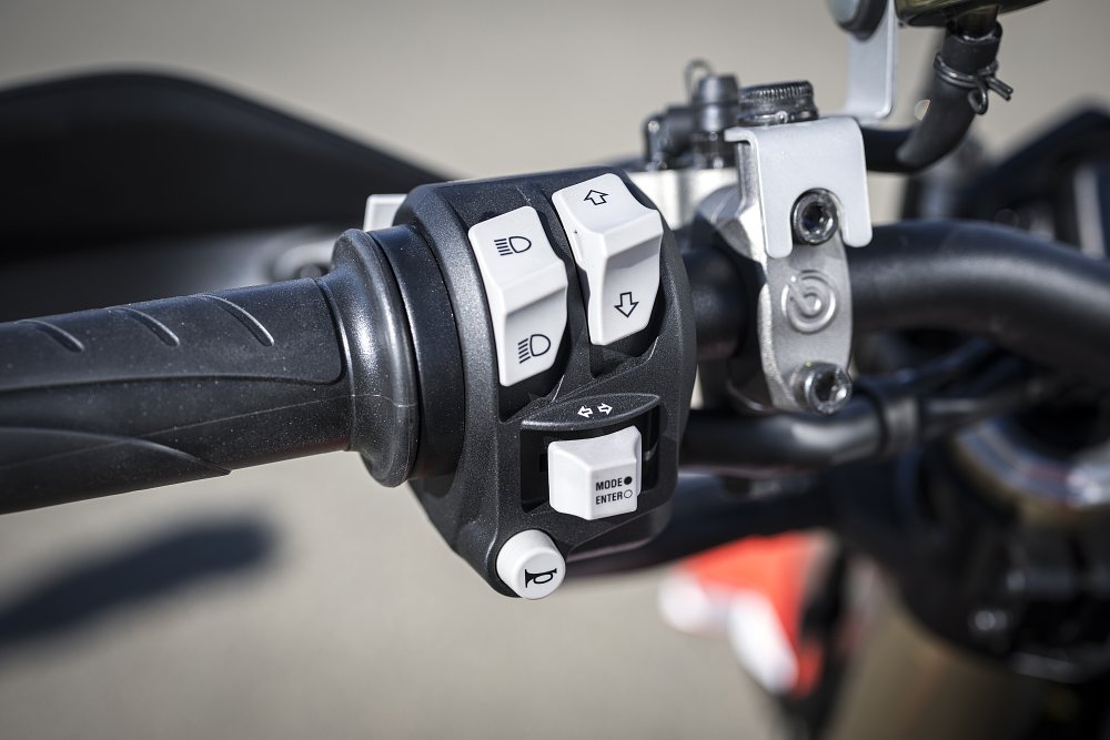 2024 Ducati Hypermotard 698 detail image of left-side handlebar switches.
