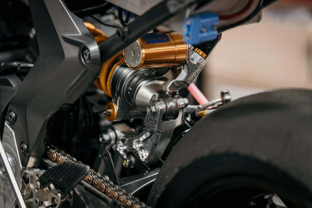 Ohlins TTX on Yamaha YZF-R7