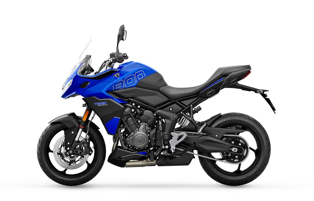 studio image of the Tiger Sport 800 in bright blue