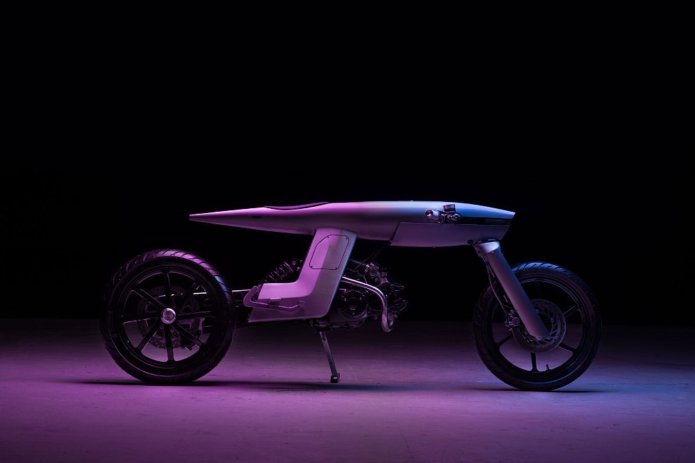 dark studio photo of the missile-shaped Bandit9 EVE Odyssey