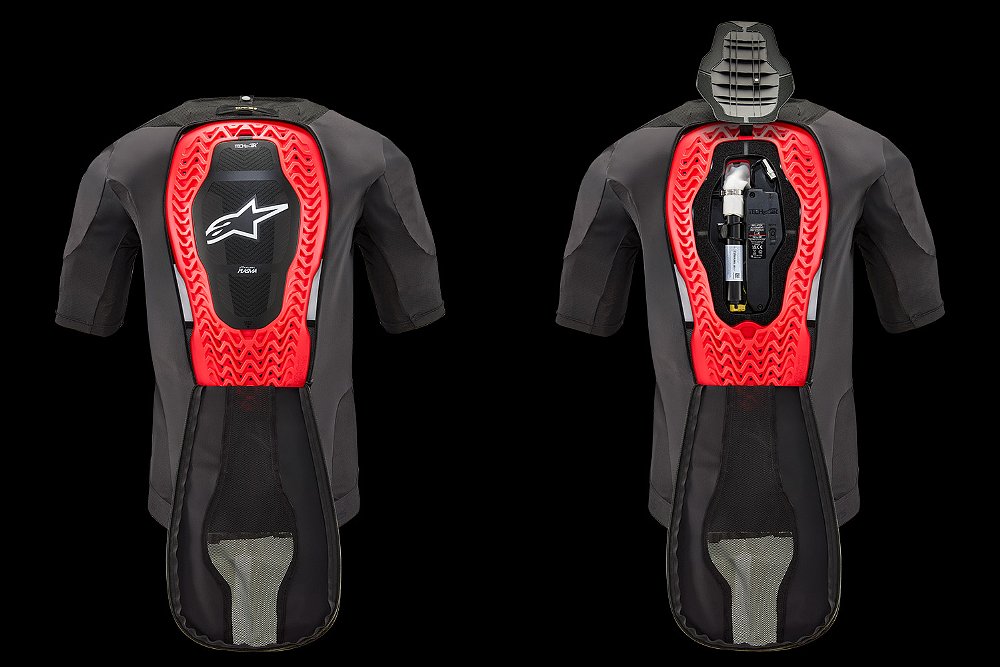 Two images of the Tech-Air 5 Plasma's back panel, both closed and open.