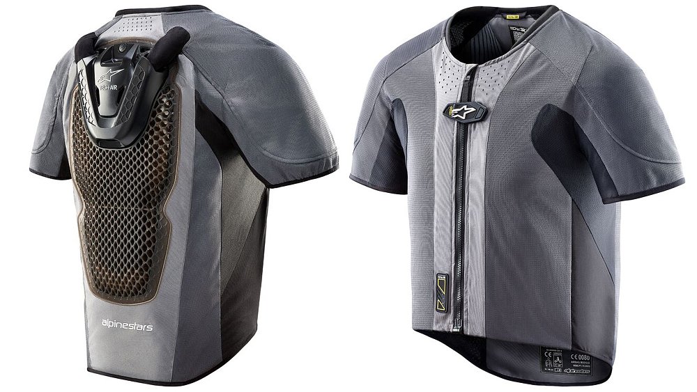 Front and back views of the original Alpinestars Tech-Air 5 airbag system.