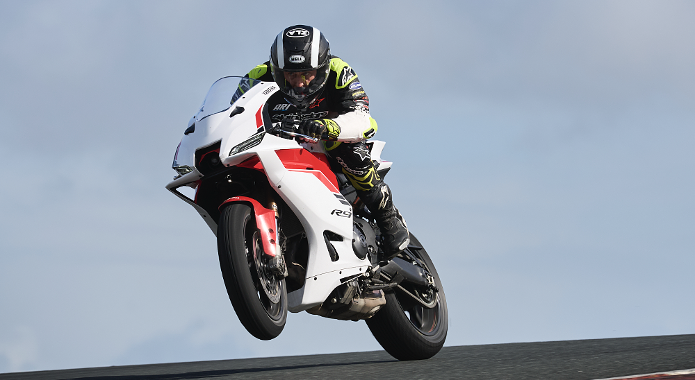 2025 Yamaha YZF-R9 first ride review