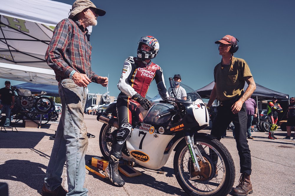 Team Obsolete's Matchless G50 sits on starting rollers as Dave Roper addresses the rider.