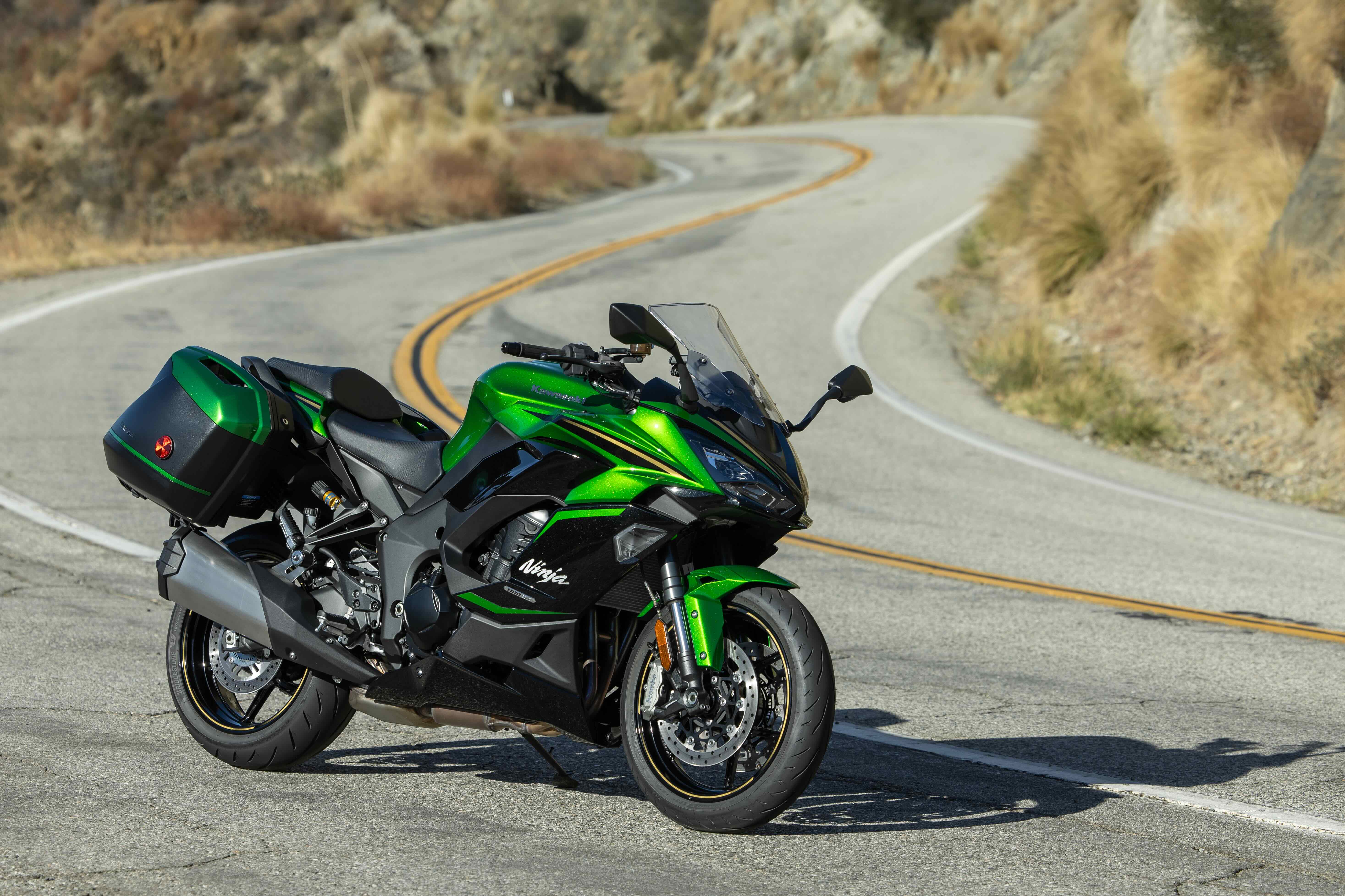 The 2025 Kawasaki H2 SX SE has a sibling problem - RevZilla