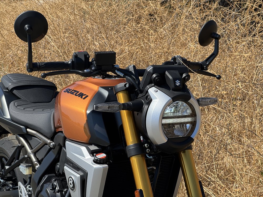 2026 GSX-8T 미러