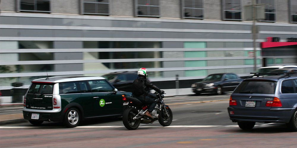 California removes lane splitting guidelines, making a gray area grayer