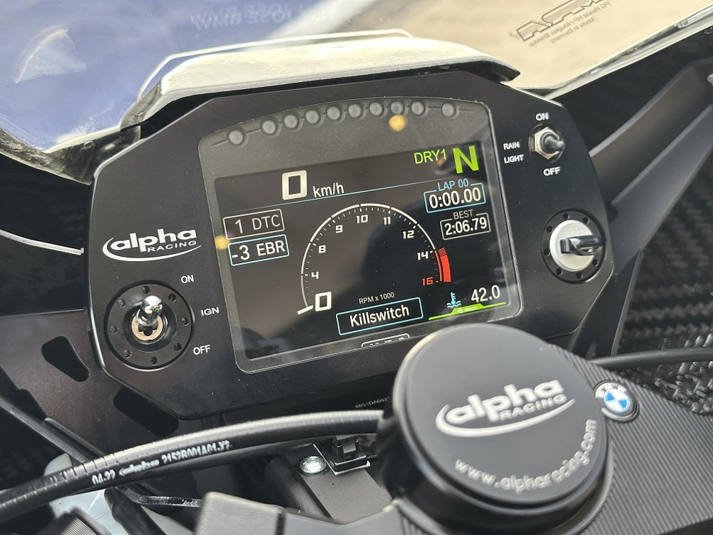 2025 alpha Racing M 1000 RR TFT dash display.