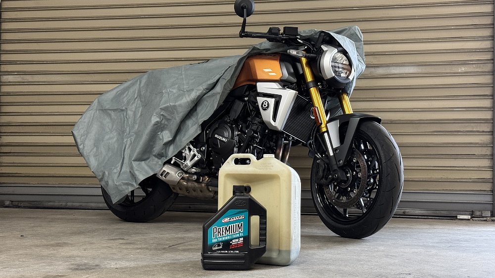 Should you change your motorcycle’s oil before winter storage? 