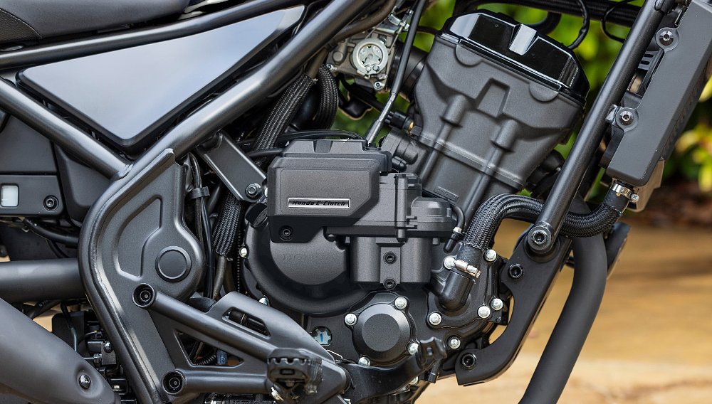 Honda equips 2026 Rebel 300 with semi-automatic E-Clutch system