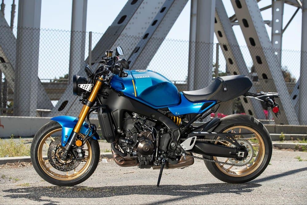 2022 Yamaha XSR900 first ride review - RevZilla