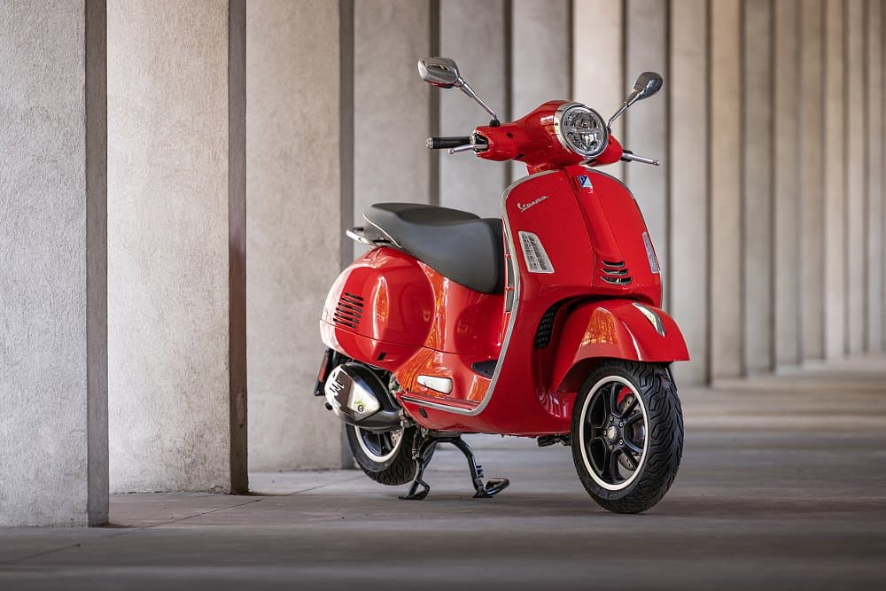 2023 Vespa GTS300 first ride review - RevZilla