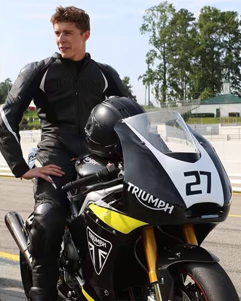 ボンド I wanted to love “One Fast Move”: A film review - RevZilla