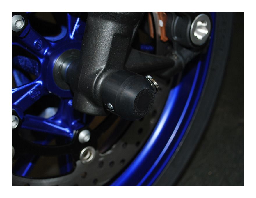 Woodcraft Front Axle Sliders Yamaha R7 / FZ09 / MT09 / FJ09 / XSR900