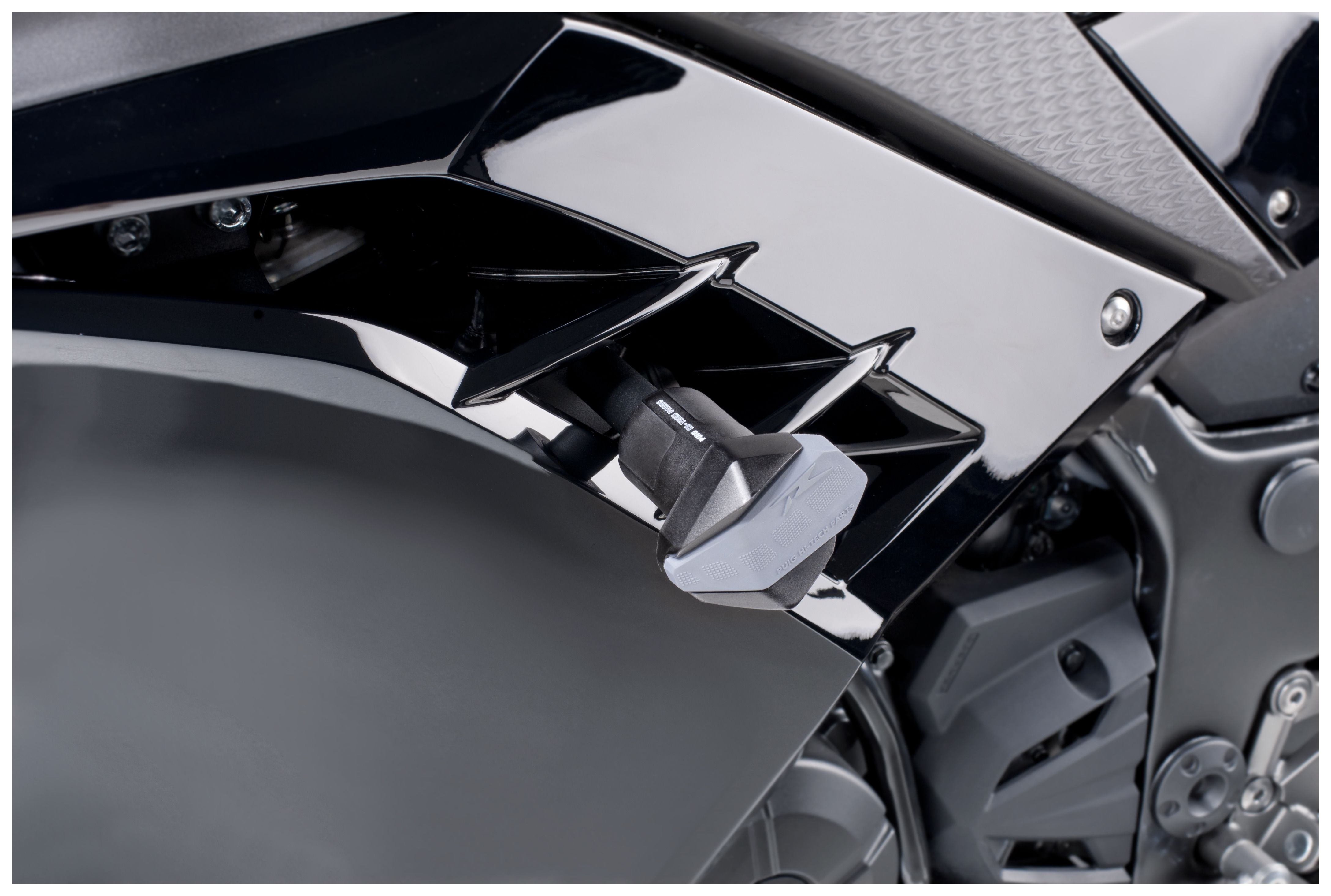 Puig R12 Frame Sliders Kawasaki ZX6R / ZX636 2009-2018 - RevZilla