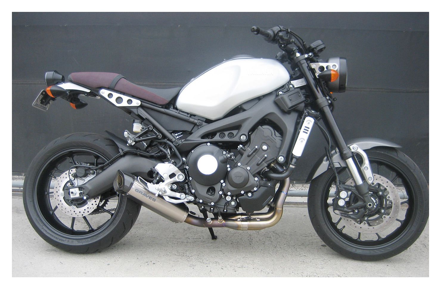 Graves Hexagonal Exhaust System Yamaha FZ09 / FJ09 / XSR900 5 (64