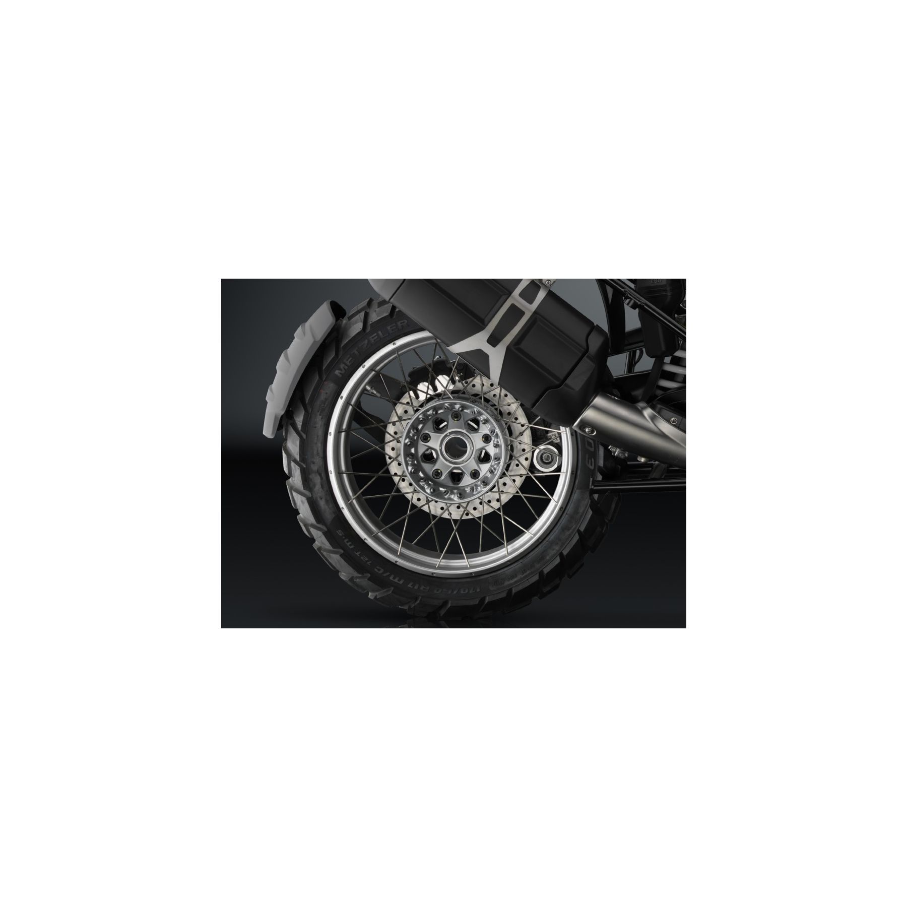 Rizoma Rear Hub Cover BMW R1200R / RS / R1200GS / Adventure / R1300GS