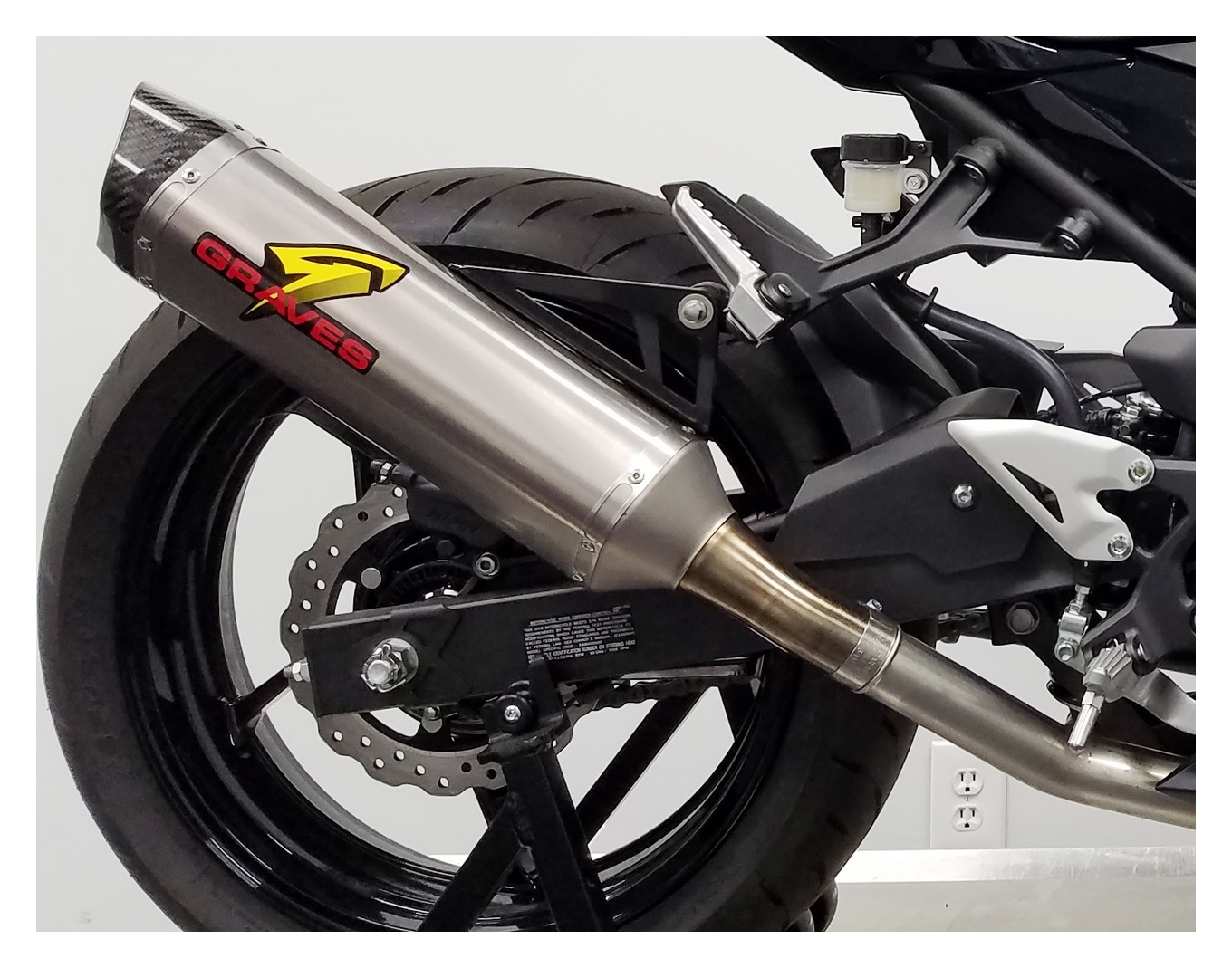 ほぐも Graves Hexagonal Slip-On Exhaust Kawasaki Ninja 400/ 500 / Z400