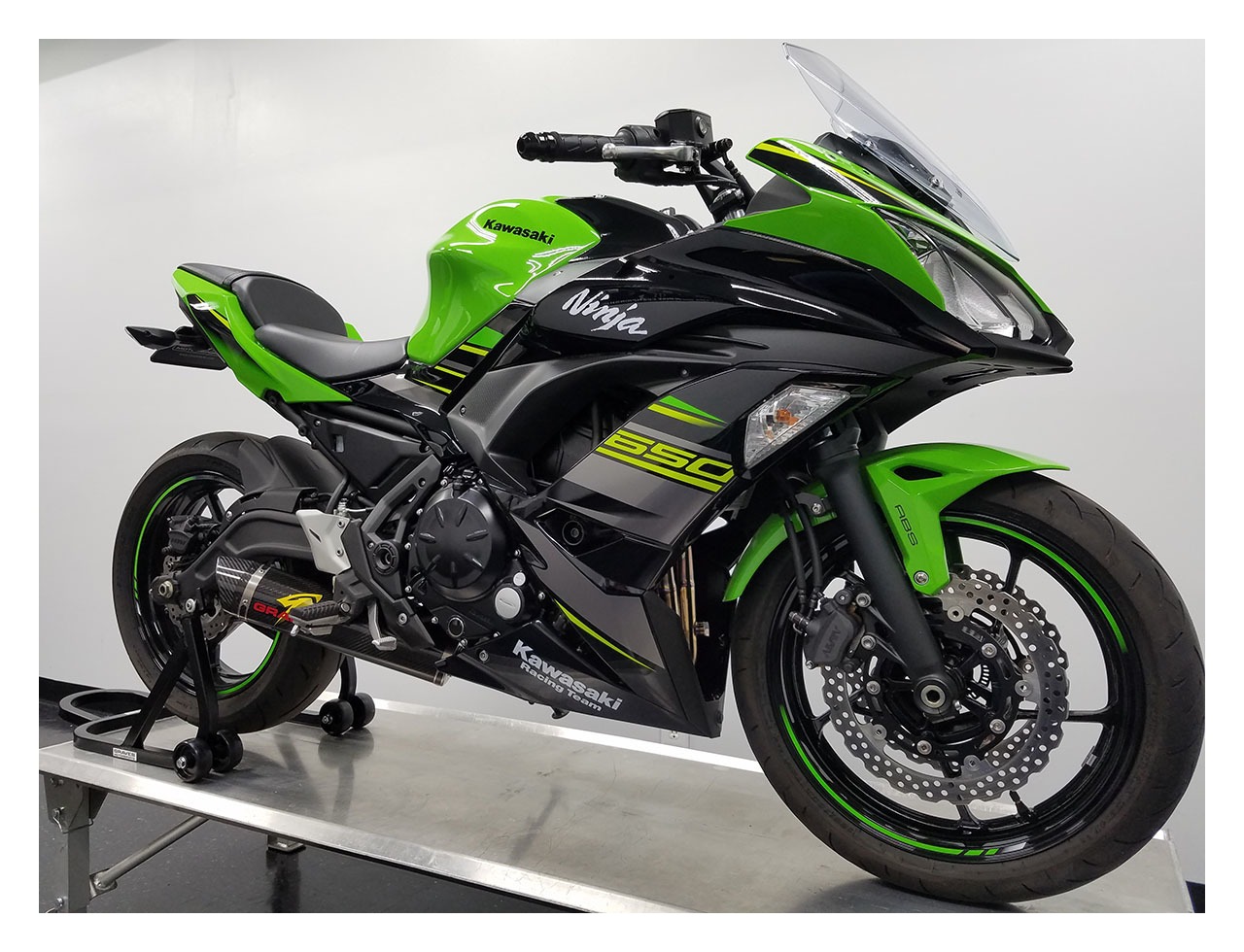 Graves Hexagonal Exhaust System Kawasaki Ninja 650 / Z650 2017