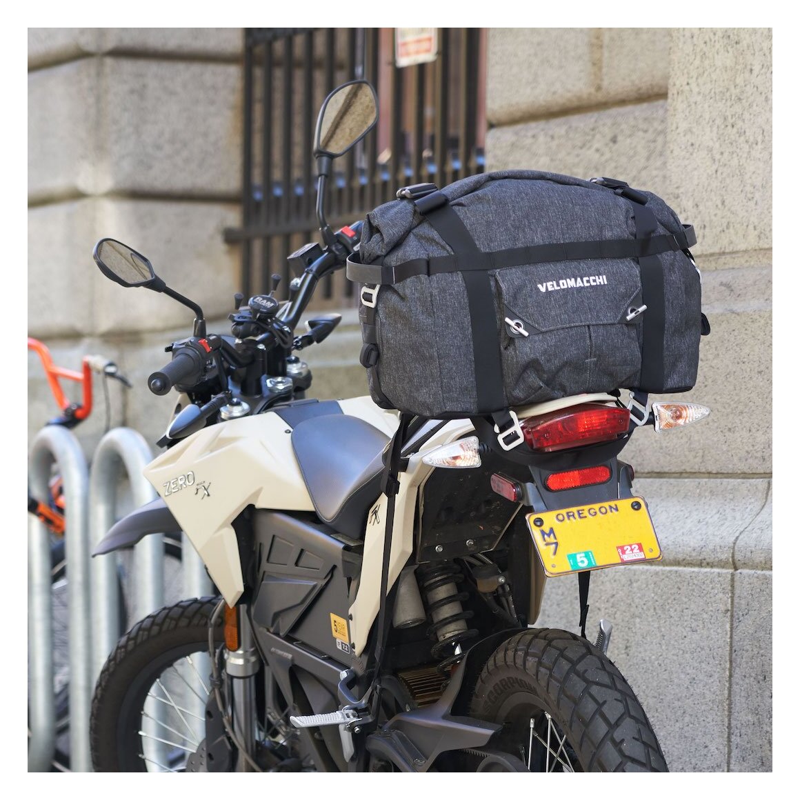 Velomacchi 25L Speedway Tail Bag - RevZilla