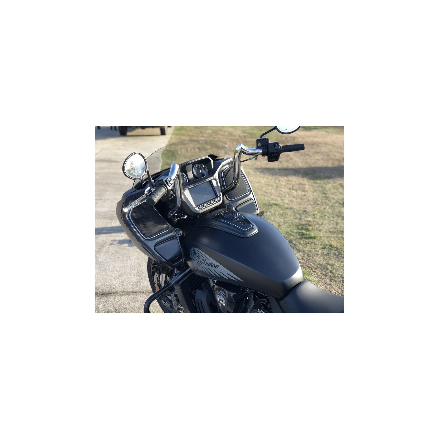 KST Kustoms 1 1/2 Comanche Bagger Handlebars For Indian Challenger / P