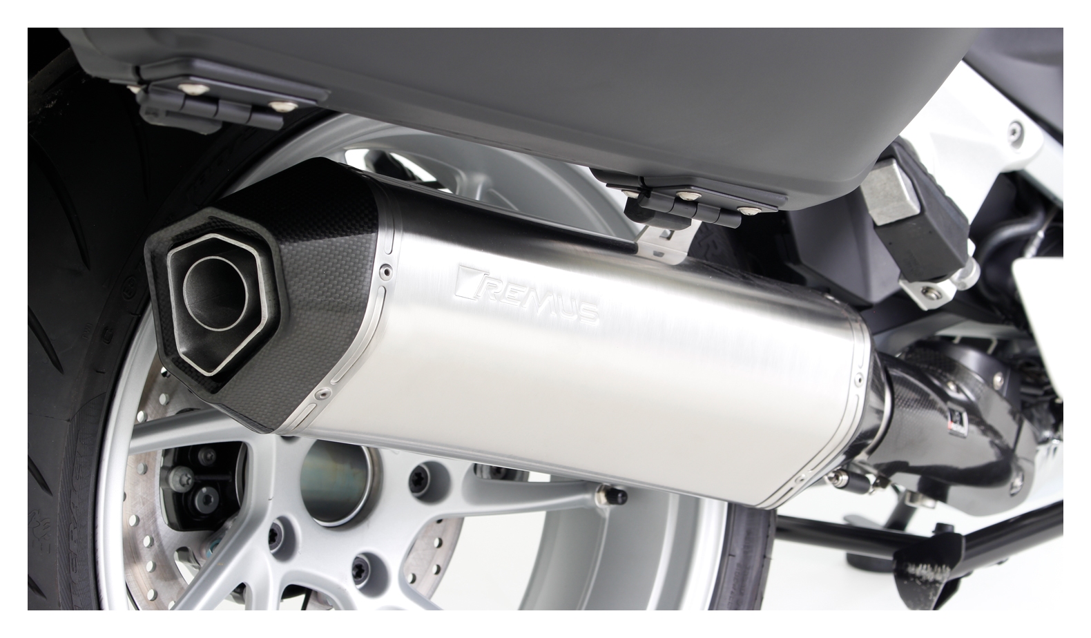 rms0105 088014 Remus 2014 BMW R 1200 RT 92 kW Hexacone/Black Hawk Connection Tube w/Heat Shield JP店 rms0105 088014 Remus 2014 BMW R 1200 RT 92 kW Hexacone⁄Black Hawk