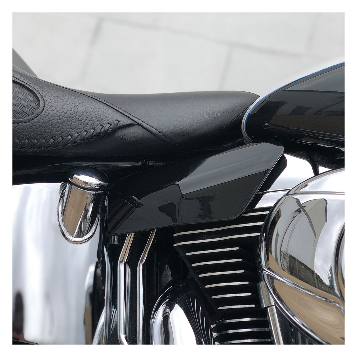 HogWorkz Mid-Frame Air Deflector For Harley Softail 2008-2017