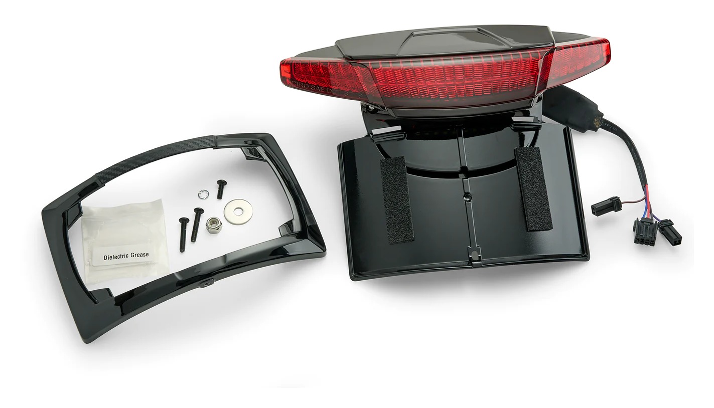 Ciro Latitude Tail Light With LightStrike For Harley Ultra 2014-2024 Red