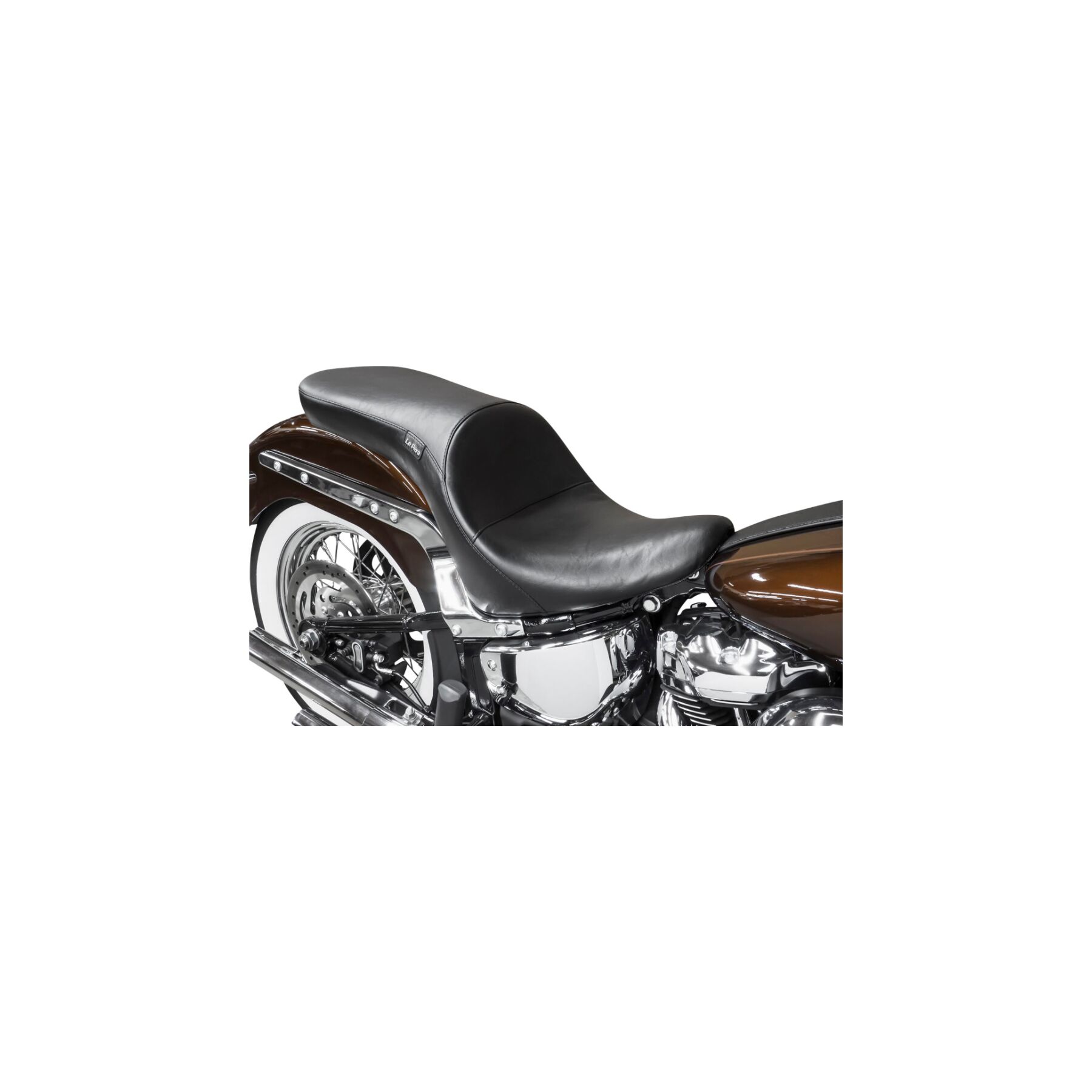 Le Pera Maverick Smooth Seat For Harley Softail FXLR / FLSB 2018-2025