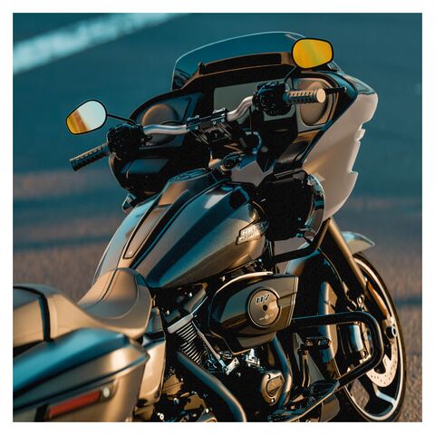 正規品／Kraus その他 ROAD GLIDE PRO KIT-8 FM Fly Bars w/Bezel クラウス バイク Kraus ROAD GLIDE PRO KIT-8 FM Fly Bars w⁄Bezel KRA-KT-RG-11-8-