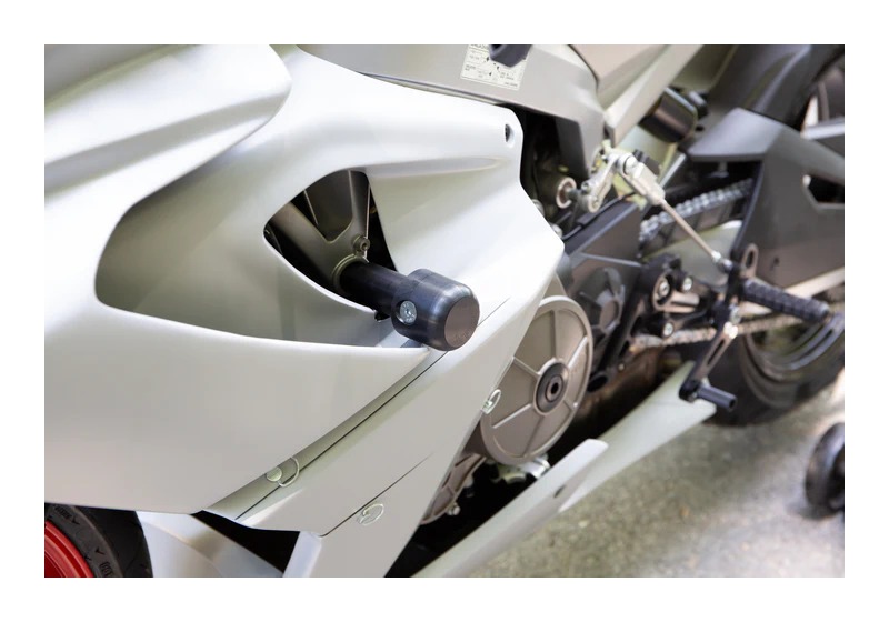 Aprilia Tuono 660 Factory: prezzo e caratteristiche della novità